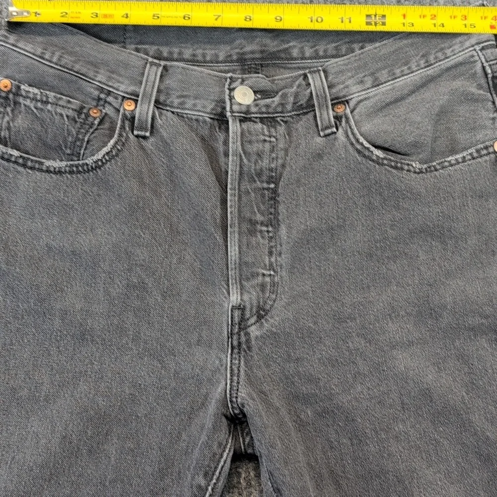 Levi's Men's 30x26 Gray Denim Jeans Straight Fit Button Fly Distressed 5-Pocket